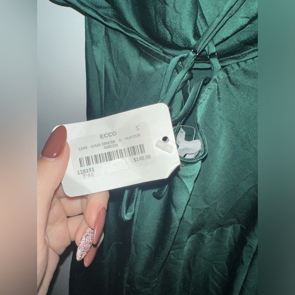 ✨HOST PICK✨NWT Revolve Gaia Dress by ASTR the Label in GREEN - Picture 14 of 14